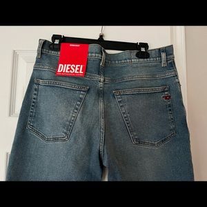 NWT Men’s diesel regular fit midways tapered leg jeans 33 W 30L